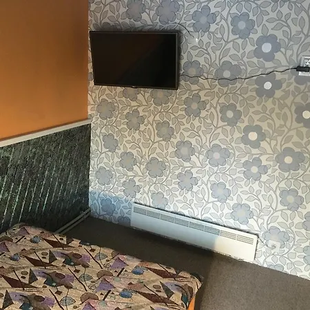 Tolli & House Hostel