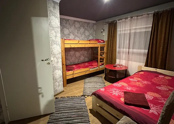 Tolli & House Hostel *